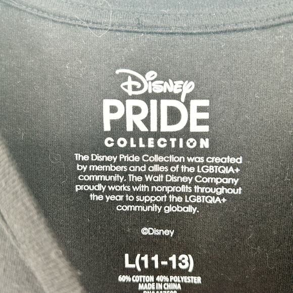 Disney Pride Collection LGBTQ‎ Rainbow Villains Ursula Diva Graphic T-Shirt L - Picture 3 of 4
